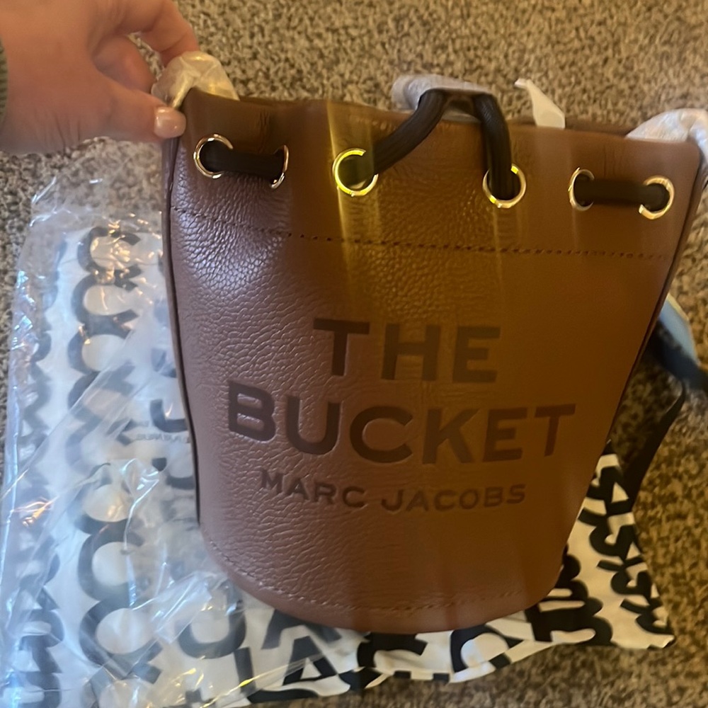 Marc Jacobs leather bucket bag authentic